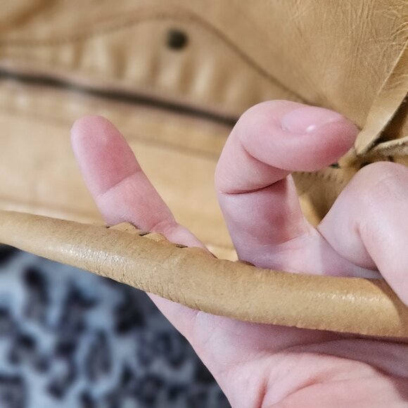 Maurizio Taiuti | Soft Yellow Leather Bucket Shoulder Bag City Vibe Style - Picture 14 of 15